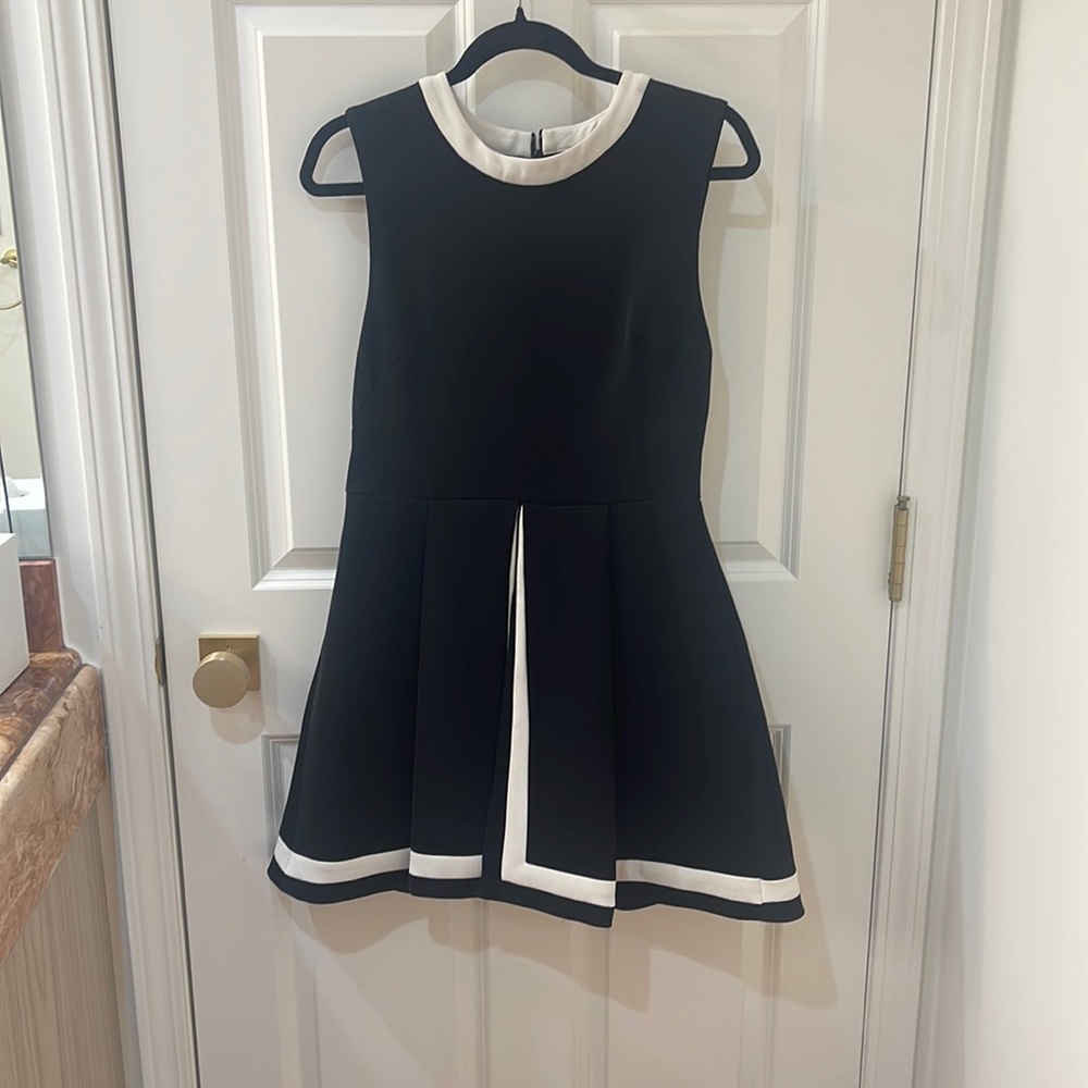 Cameo Black and White Sleeveless Dress with Split Skirt - Size Large